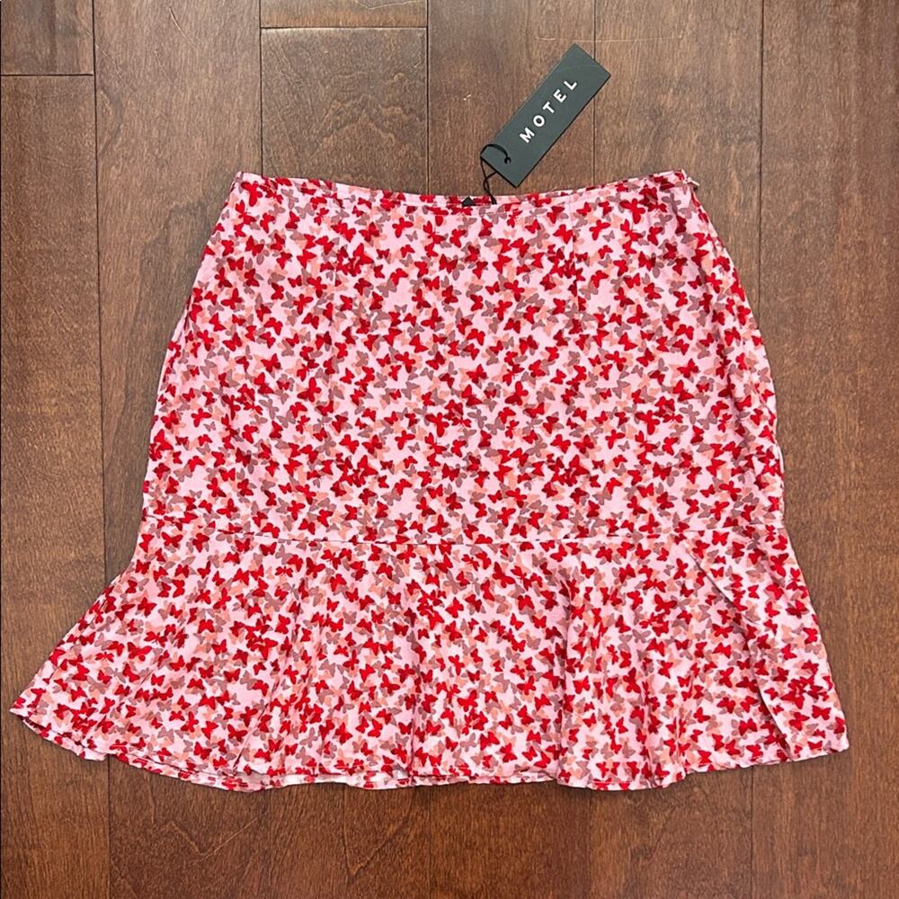 Motel Gaelle Mini Skirt in a Pink and Red Butterfly Print, Size Small, NWT